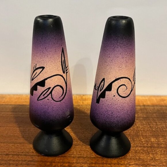 Pair of Navajo Native American Purple Hand Painted Bud Vases Signed - Picture 3 of 8